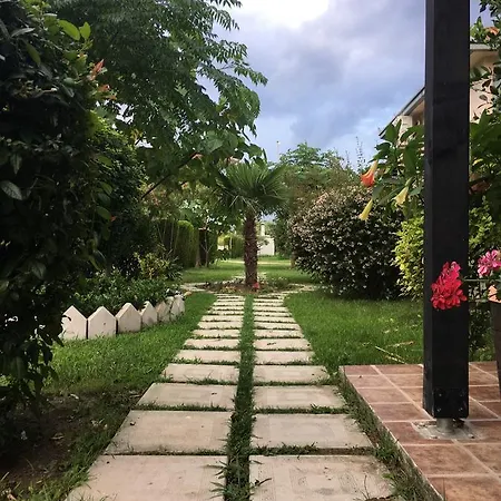 Christophers Bed and Breakfast Ποντγορίτσα